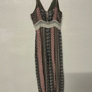 Elegant Pink and Black Patterned Maxi Dress